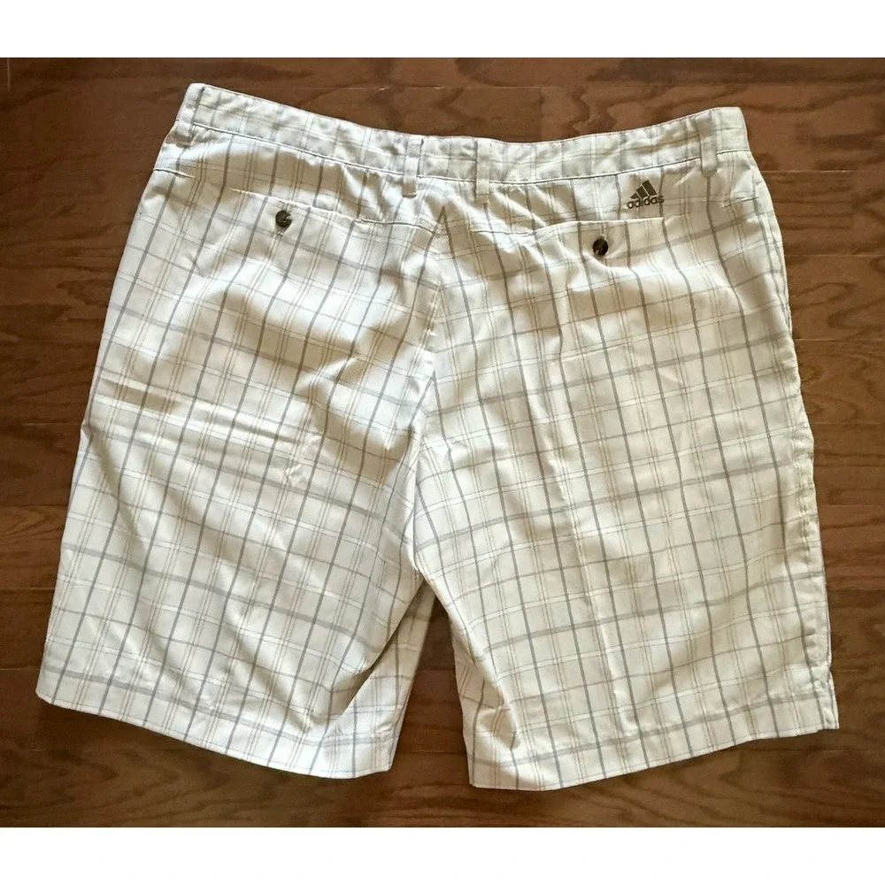 Adidas Plaid Shorts Mens 40  Tan Grey Golf Pockets Athletic Performance Stretch